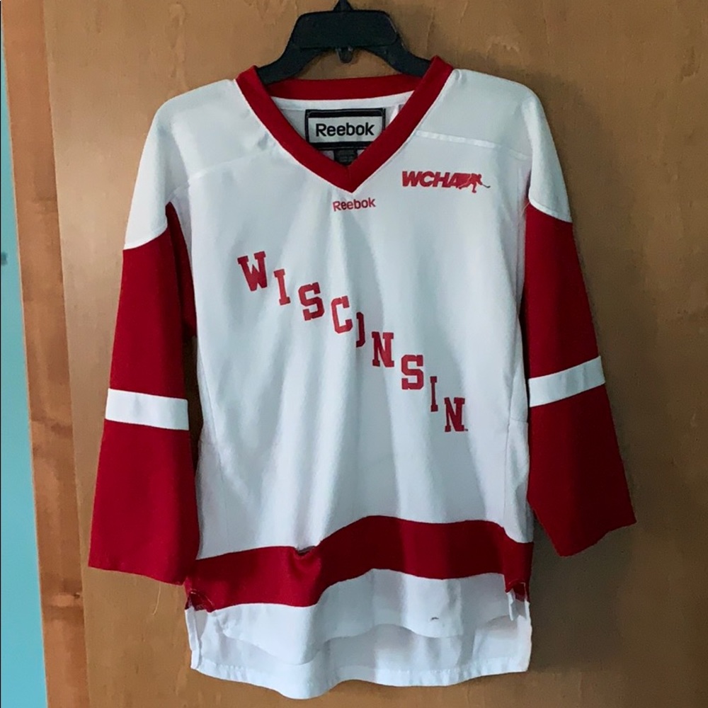 Wisconsin badger hockey jersey